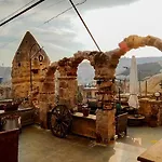 Vintage Cave House Hotel 3*