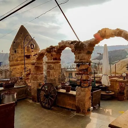 Vintage Cave House Готель 3*