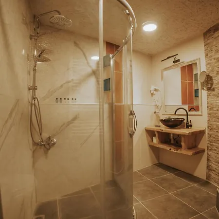 酒店 Vintage Cave House 3*