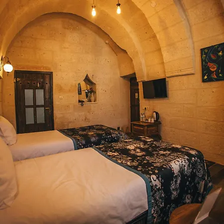 Vintage Cave House 3*