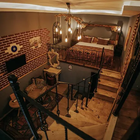 Vintage Cave House ホテル