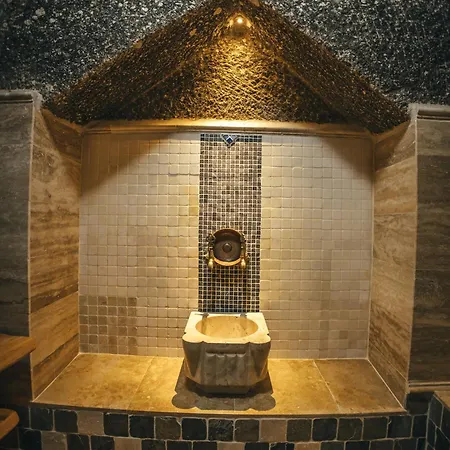 Vintage Cave House Hotel 3*