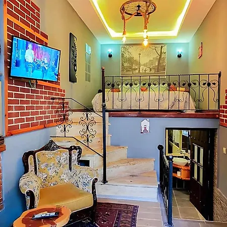 Vintage Cave House 3*