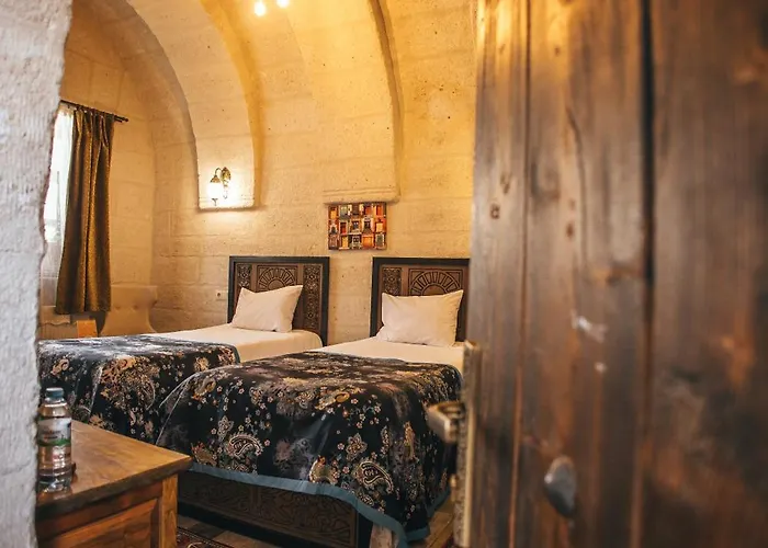 Vintage Cave House Hotel 3*