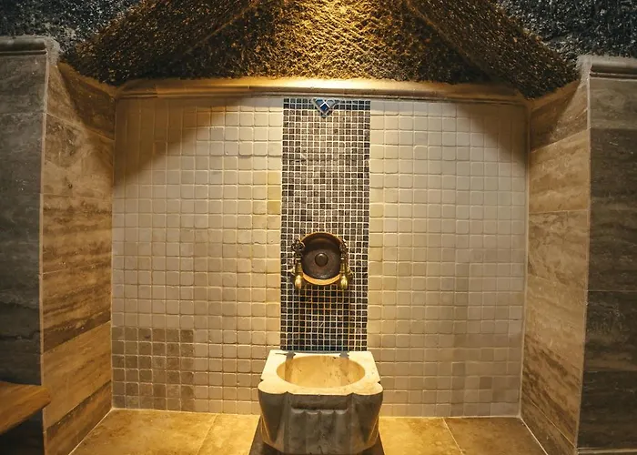 Vintage Cave House Hotel 3*